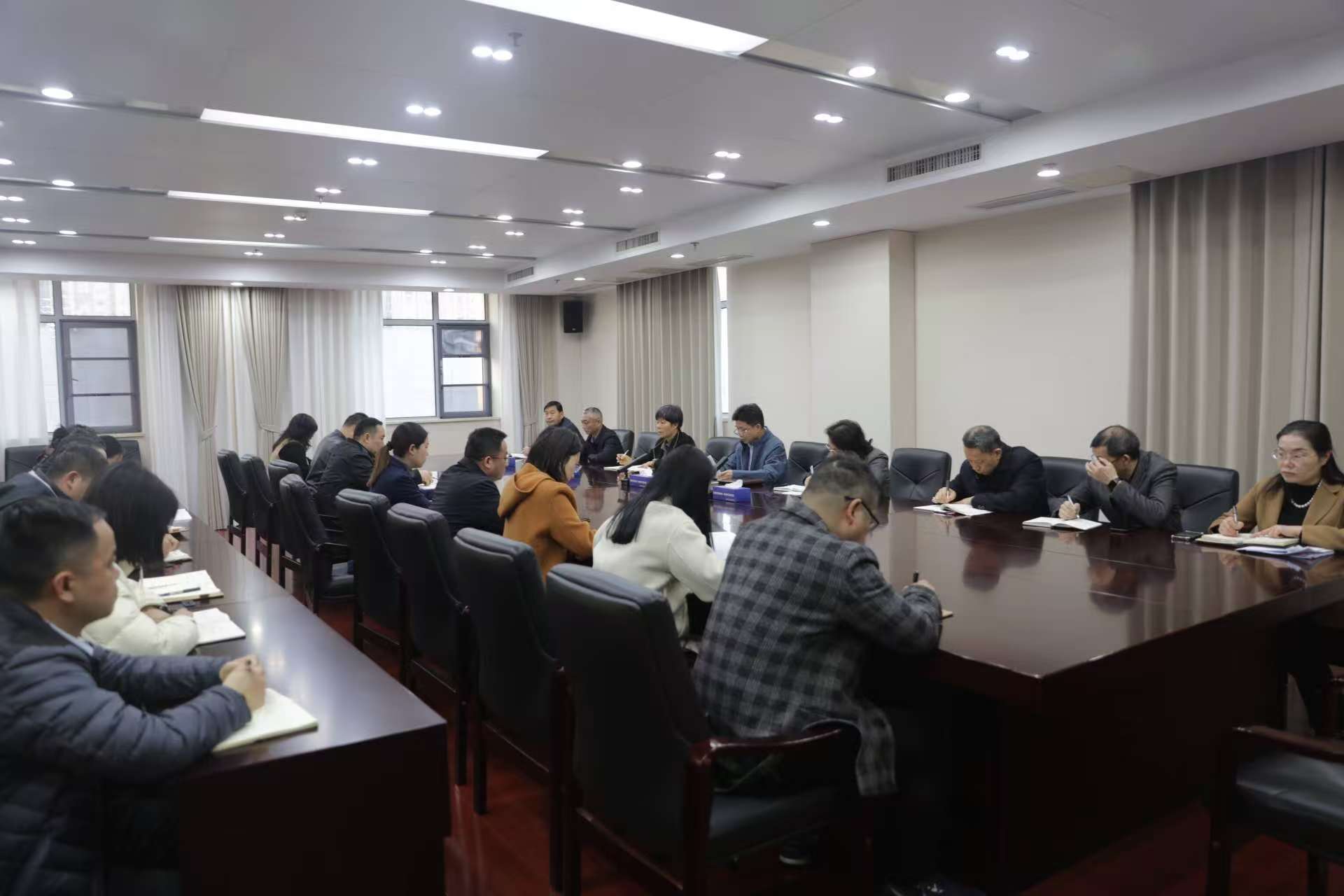 正式启动！市委统战部部署深入贯彻中央八项规定精神学习教育
