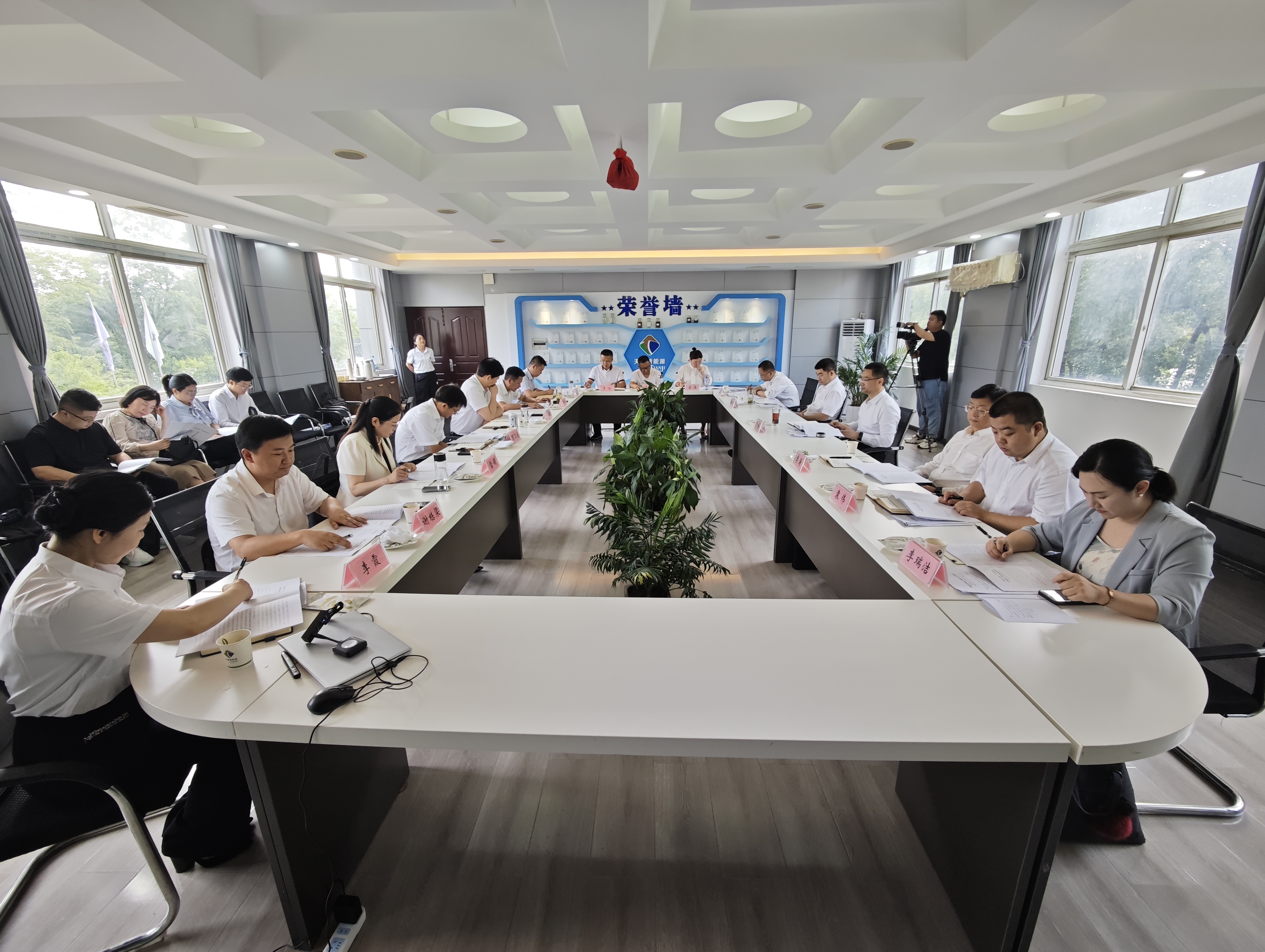 宁咏来孝调研基层统战工作 有力汇聚楚商资源力量为加快支点建…
